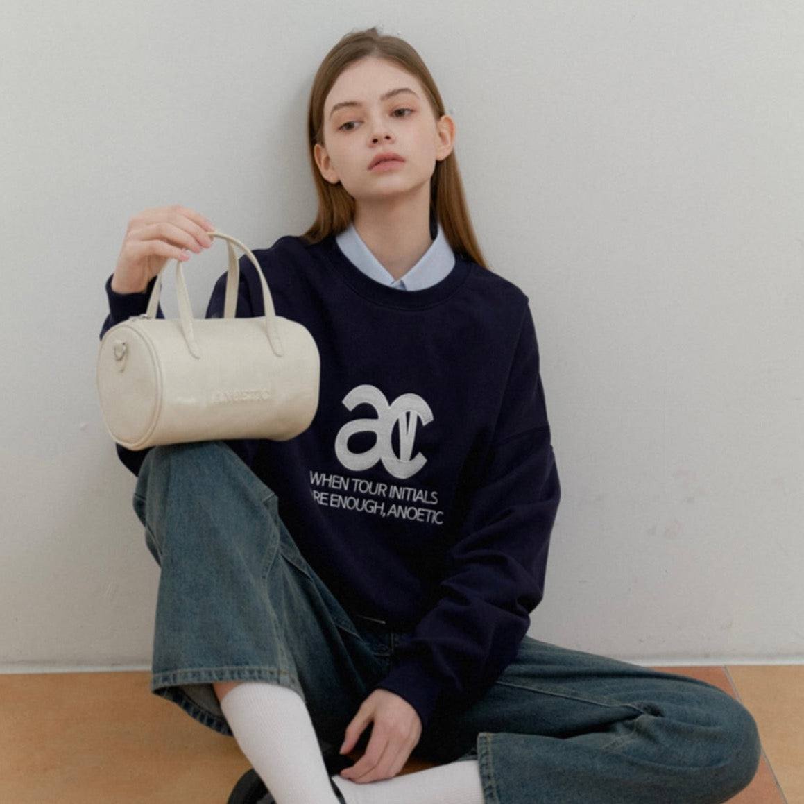 Anoetic Mallow Round Bag - Ivory