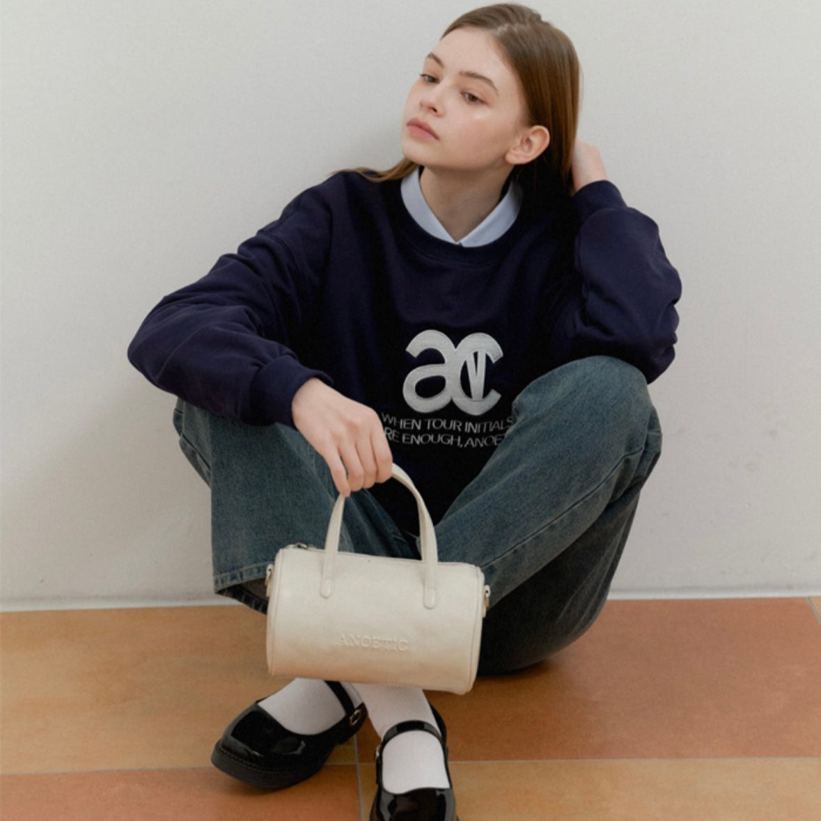 Anoetic Mallow Round Bag - Ivory